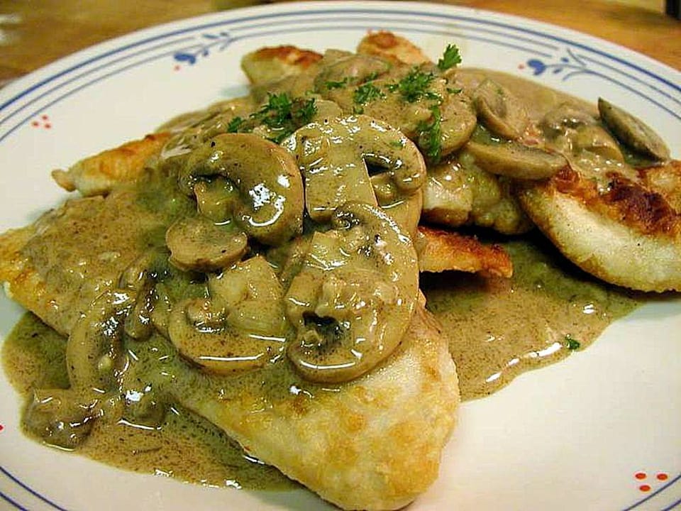 Chicken with mushrooms 